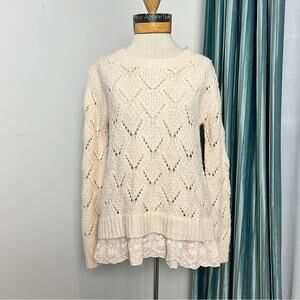 Lilis Closet Cream Crew Long Sleeve Knit Sweater Lace Trim Sz XS (576)